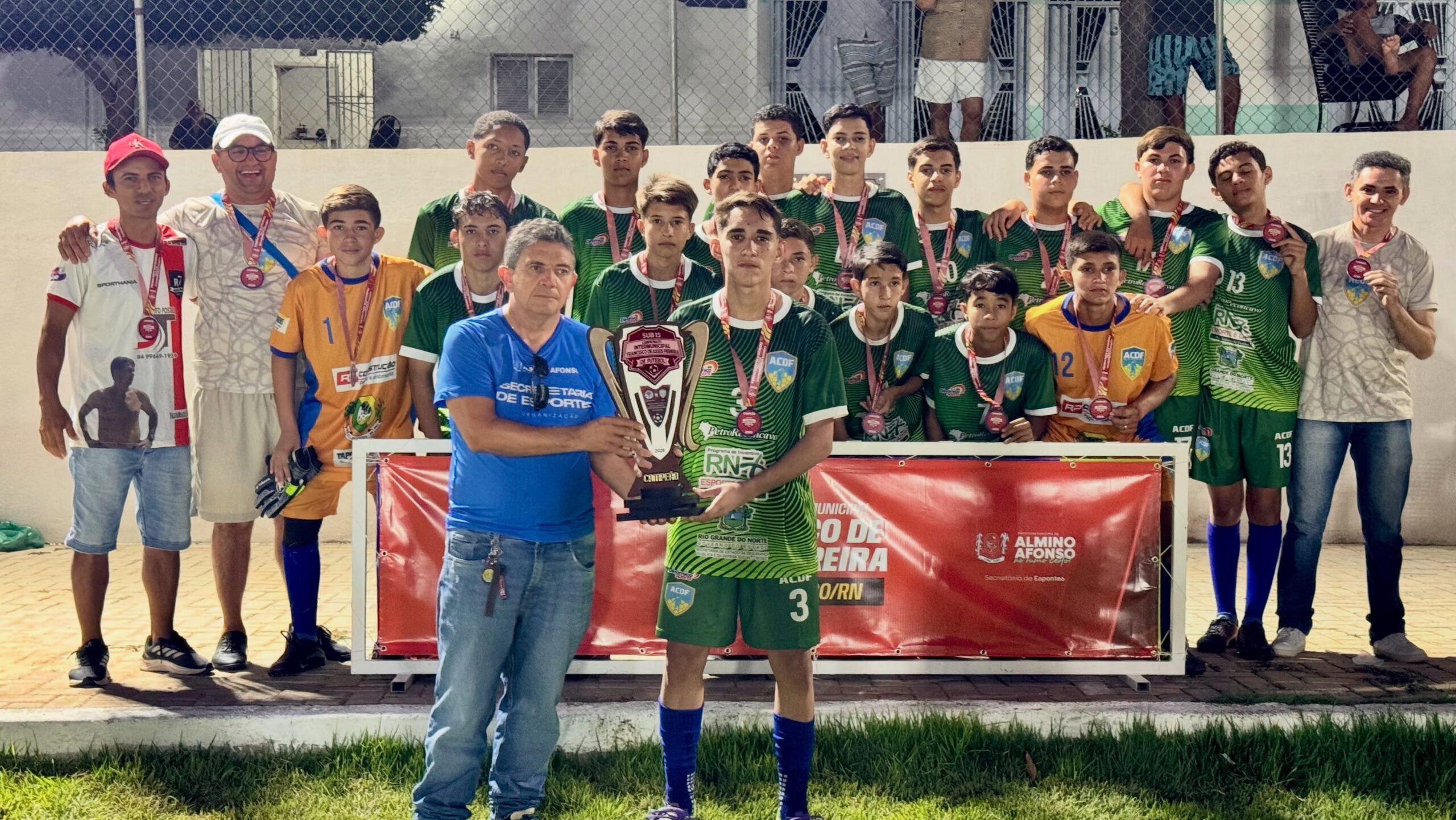 É CAMPEÃ!